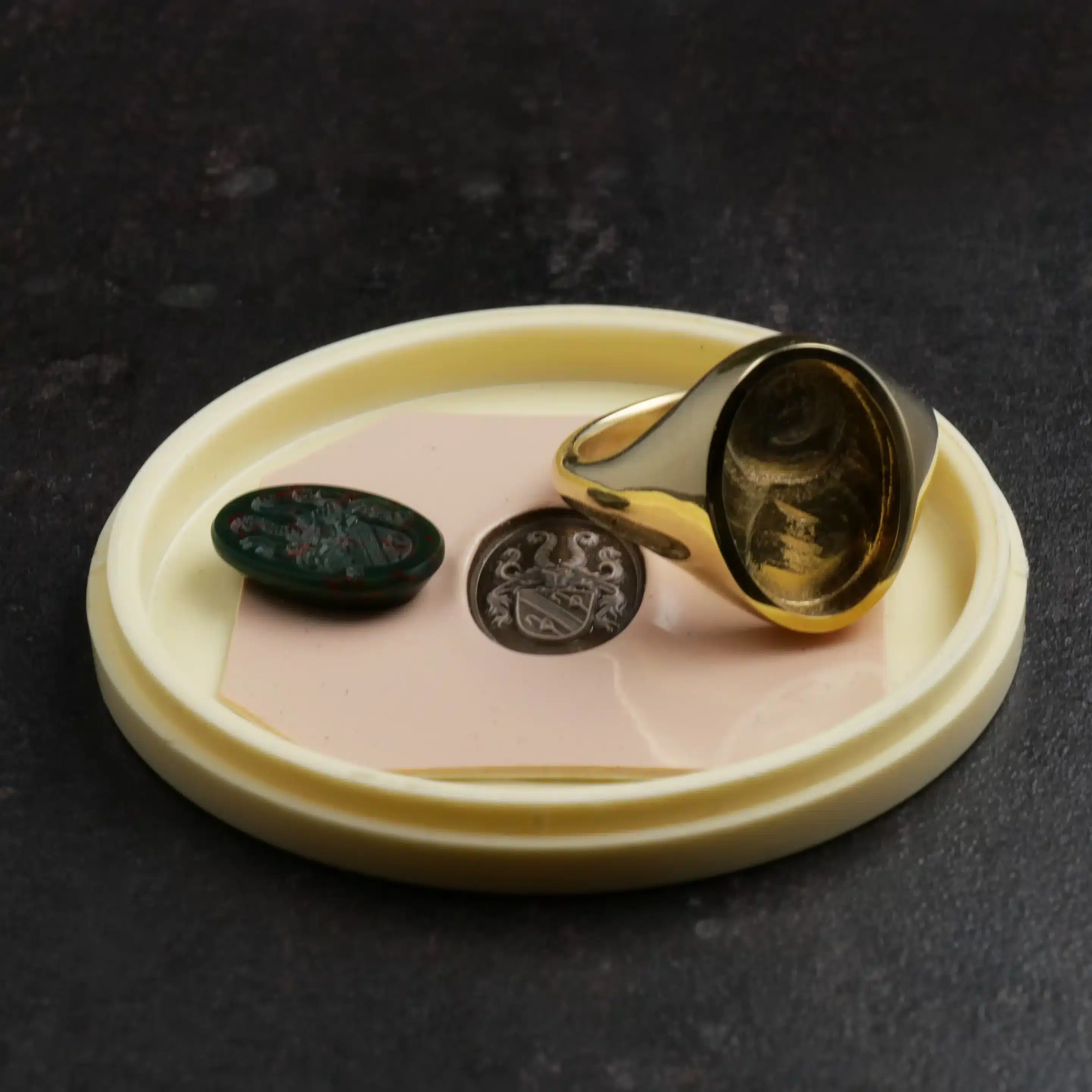 Siegelring mit Wappen anfertigen lassen