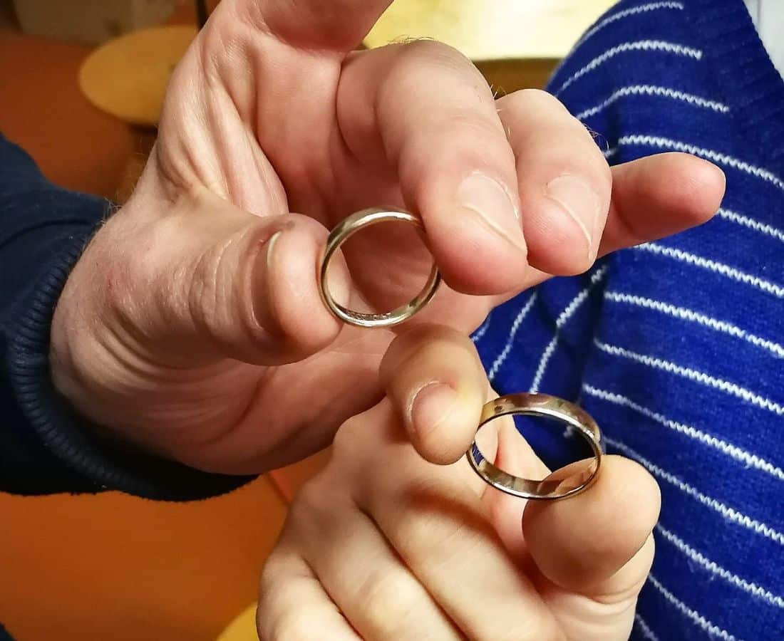 Ring with a different ring size